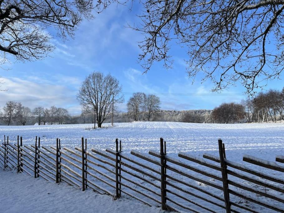 Naturskoent Boende Naera Skoevde エクステリア 写真