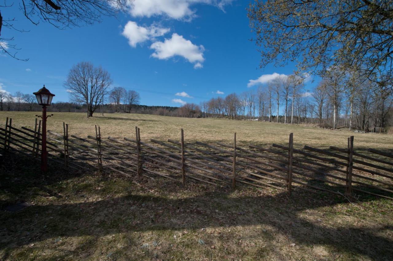 Naturskoent Boende Naera Skoevde エクステリア 写真