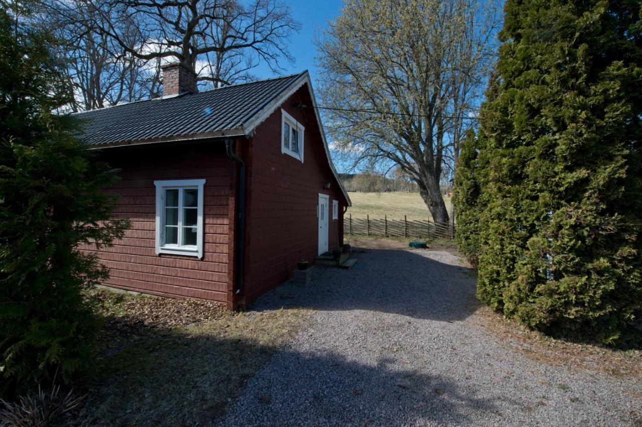 Naturskoent Boende Naera Skoevde エクステリア 写真