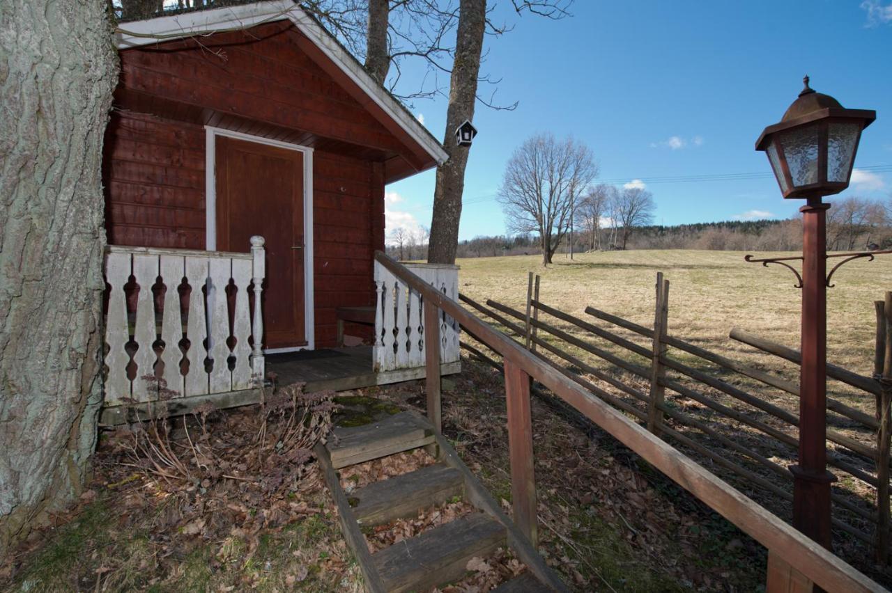 Naturskoent Boende Naera Skoevde エクステリア 写真